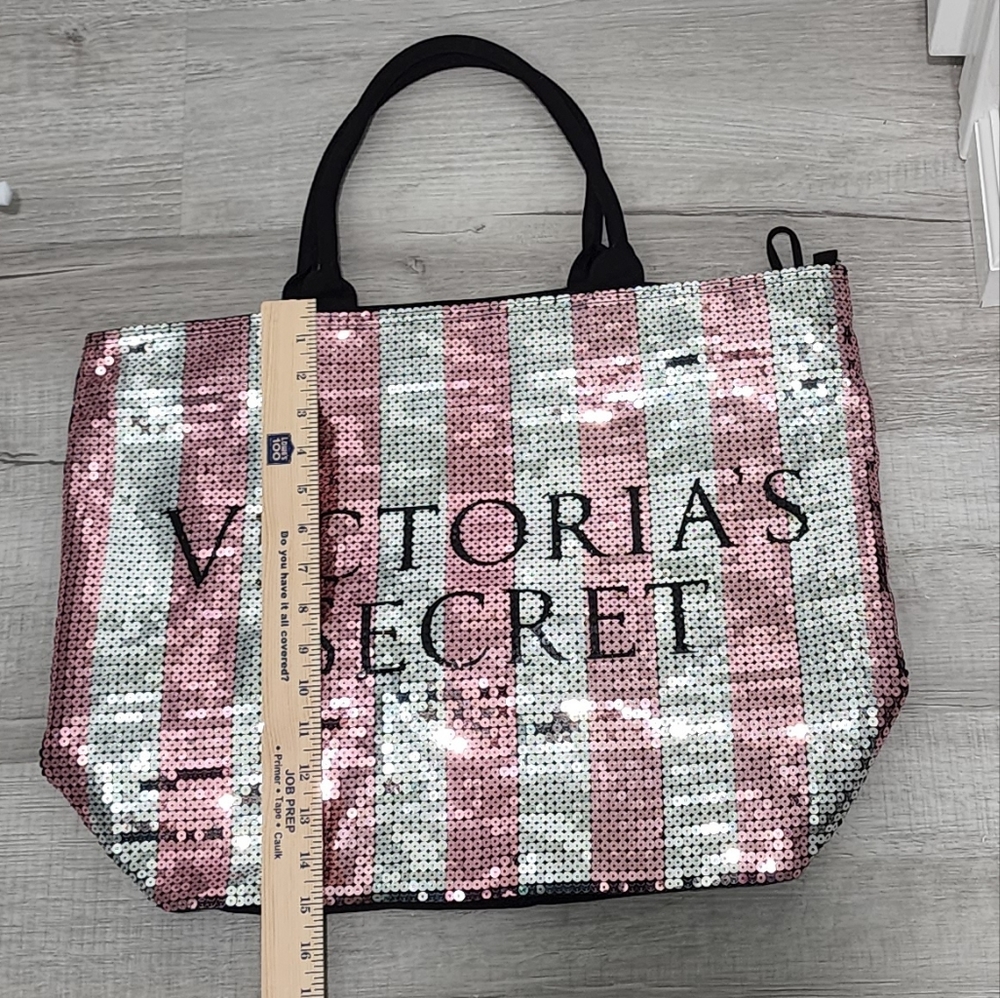 M.016- Victoria's Secret sequin striped tote bag. - Picture 6 of 8